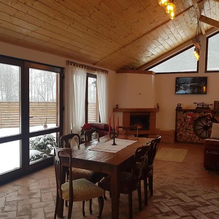 Crivina  Sura Lu' Vasile. Bed & Breakfast エクステリア 写真