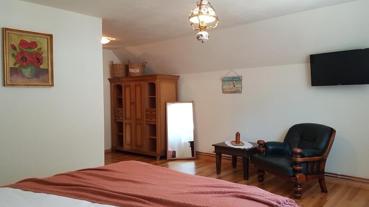 Crivina  Sura Lu' Vasile. Bed & Breakfast エクステリア 写真