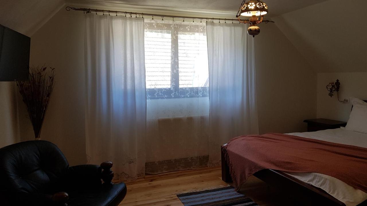 Crivina  Sura Lu' Vasile. Bed & Breakfast エクステリア 写真